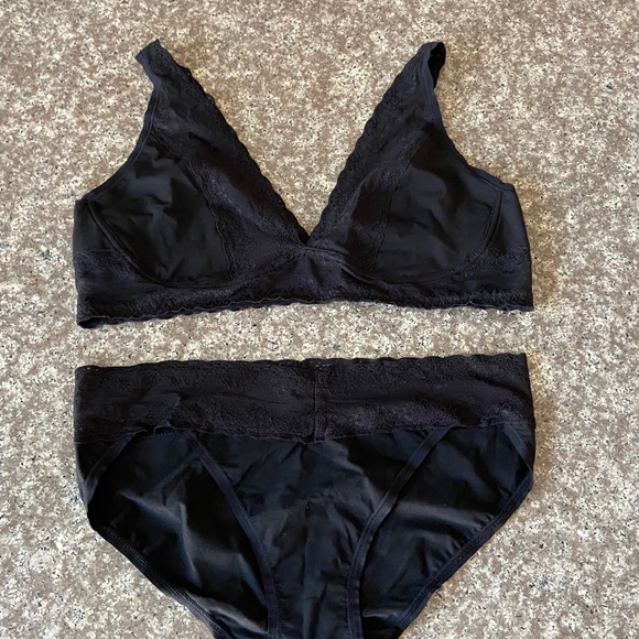 Natori Bliss Perfection Wireless Day Bra - Picture 12 of 16